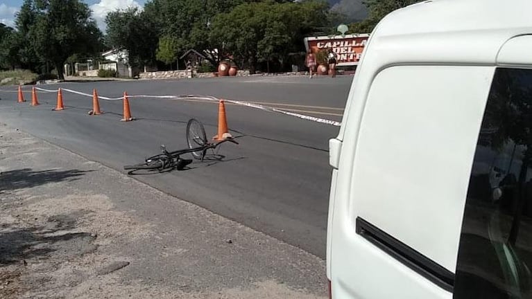 Una ciclista murió tras un grave accidente en Capilla del Monte