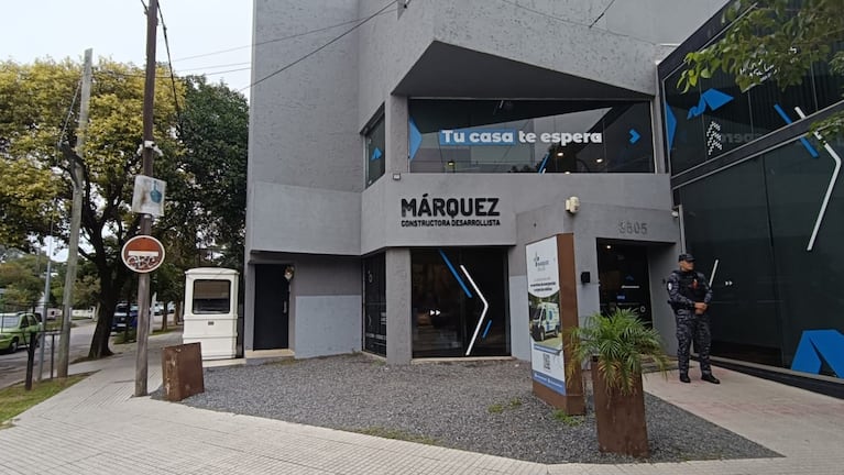 Una de las oficinas de Márquez en Córdoba. Foto: Paula Salort / ElDoce.
