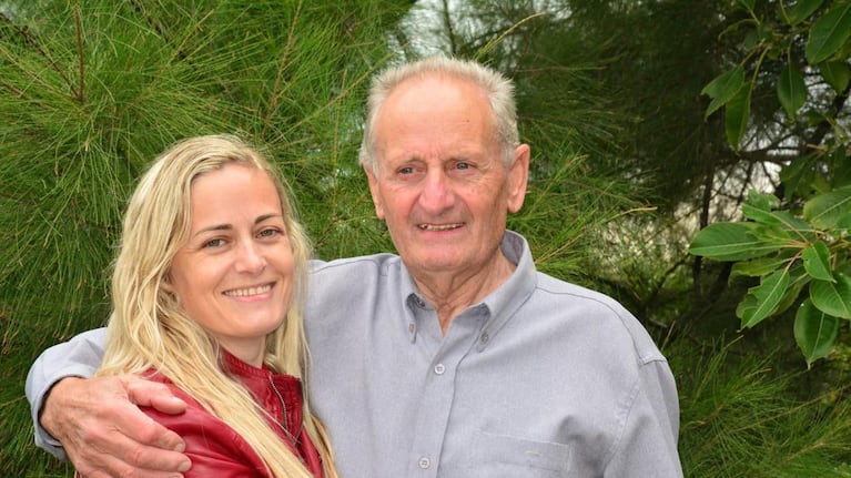 Una de las pocas fotos que le quedaron a Laura de su papá tras el robo de la notebook.
