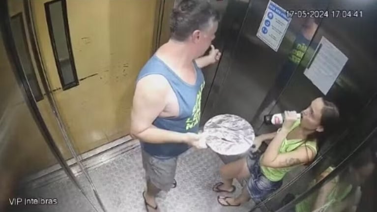 Una de las últimas imágenes que captó la cámara del ascensor.