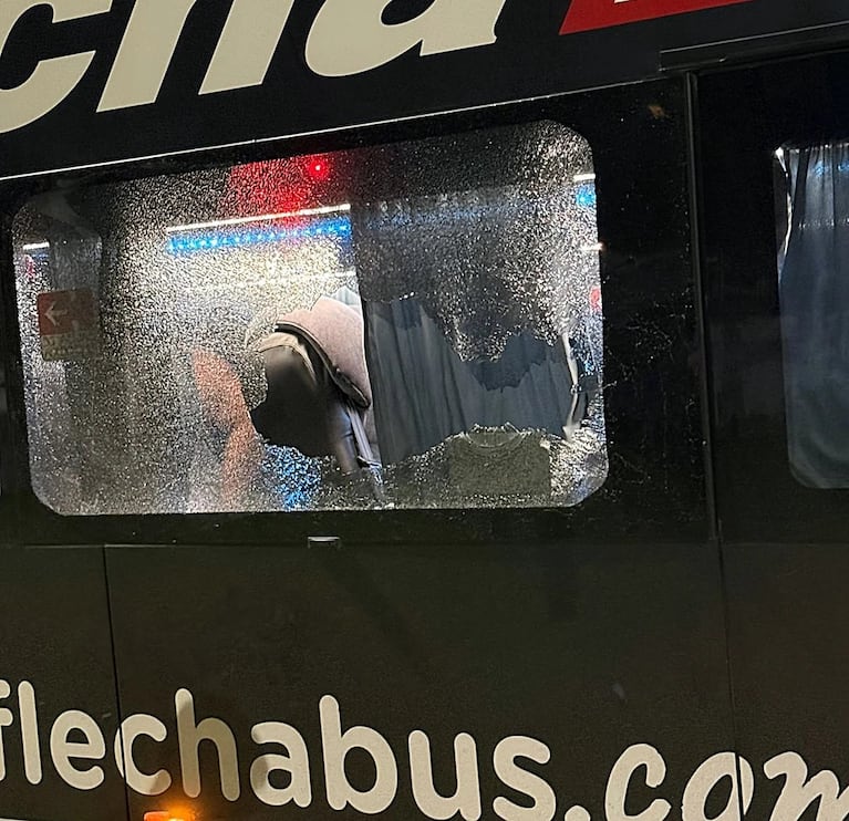 Una de las ventanillas laterales destruidas. Foto: InfoTec Realicó.