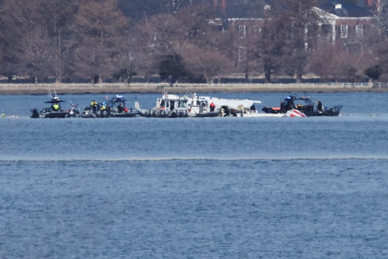 Una de las víctimas de la tragedia aérea en Washington era argentino. REUTERS/Carlos Barria