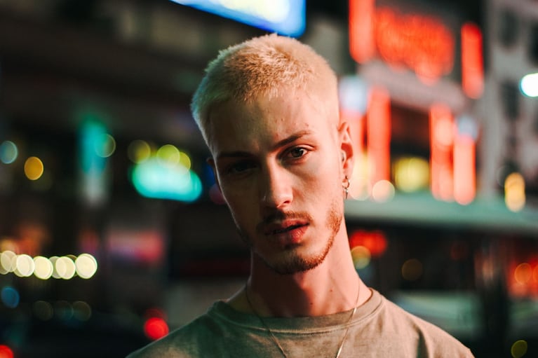 Una estrella de la música: se supo quién es el misterioso hombre del abrazo a Gime Accardi