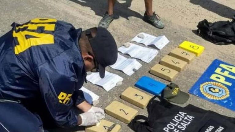 Una ex candidata a concejal y un gendarme "mejicaneaban" drogas  en Salta