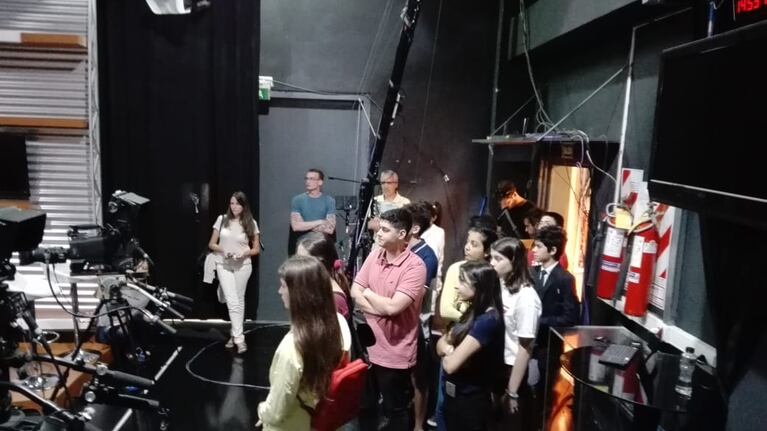 Una experiencia de idiomas se vivió en las instalaciones del canal.