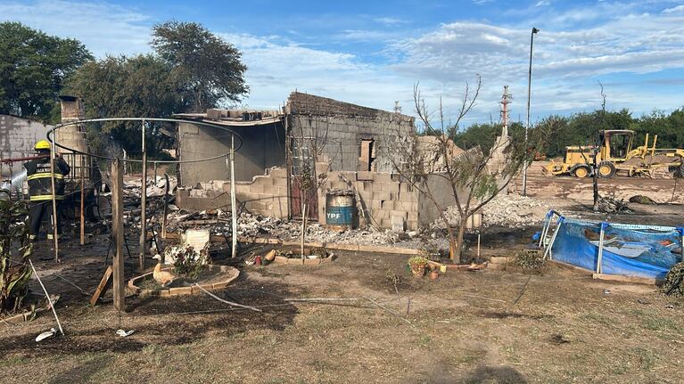 Una familia de cinco integrantes sufrió graves quemaduras. (Foto: Policía de Córdoba)