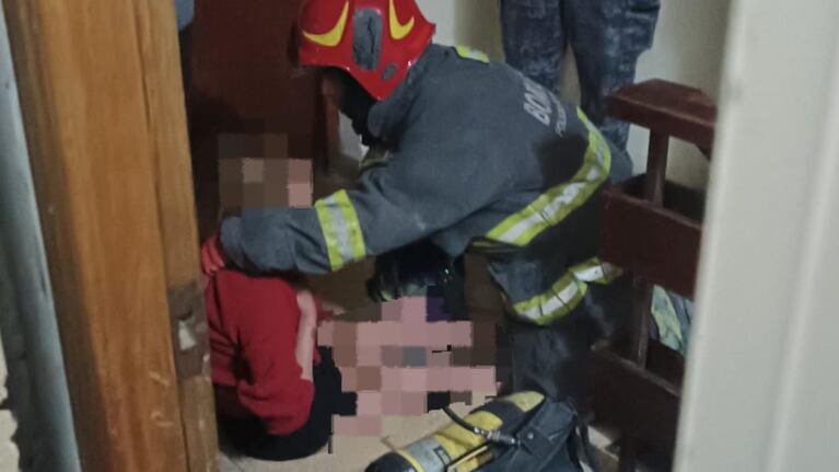 Una familia fue asistida por Inhalación de monóxido de carbono en Córdoba: hay dos hospitalizados