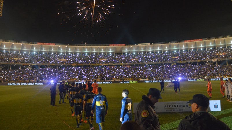 Una fiesta con mucha polémica se vivió en el Kempes. Foto: Lucio Casalla / ElDoce.tv.