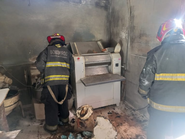 Una fuga de gas provocó una explosión en una panadería. (Foto: Policía de Córdoba) 