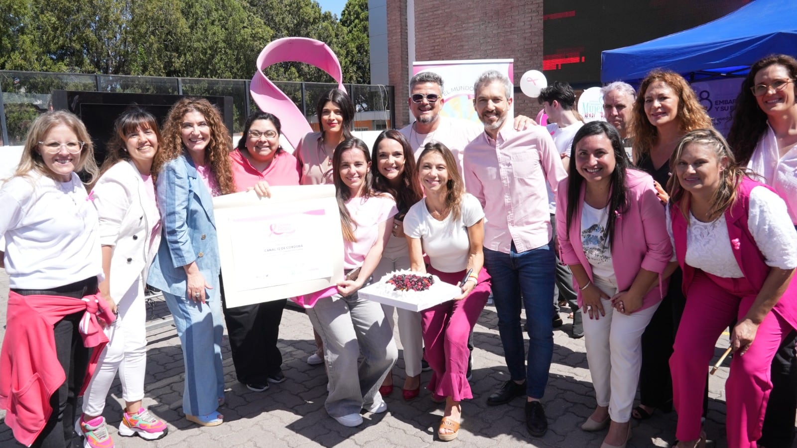 Una jornada mágica del Octubre Rosa en El Doce.