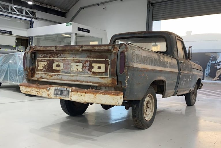 Una leyenda sobre ruedas: Maipú Garage y Collino restauran una F100 de 1969