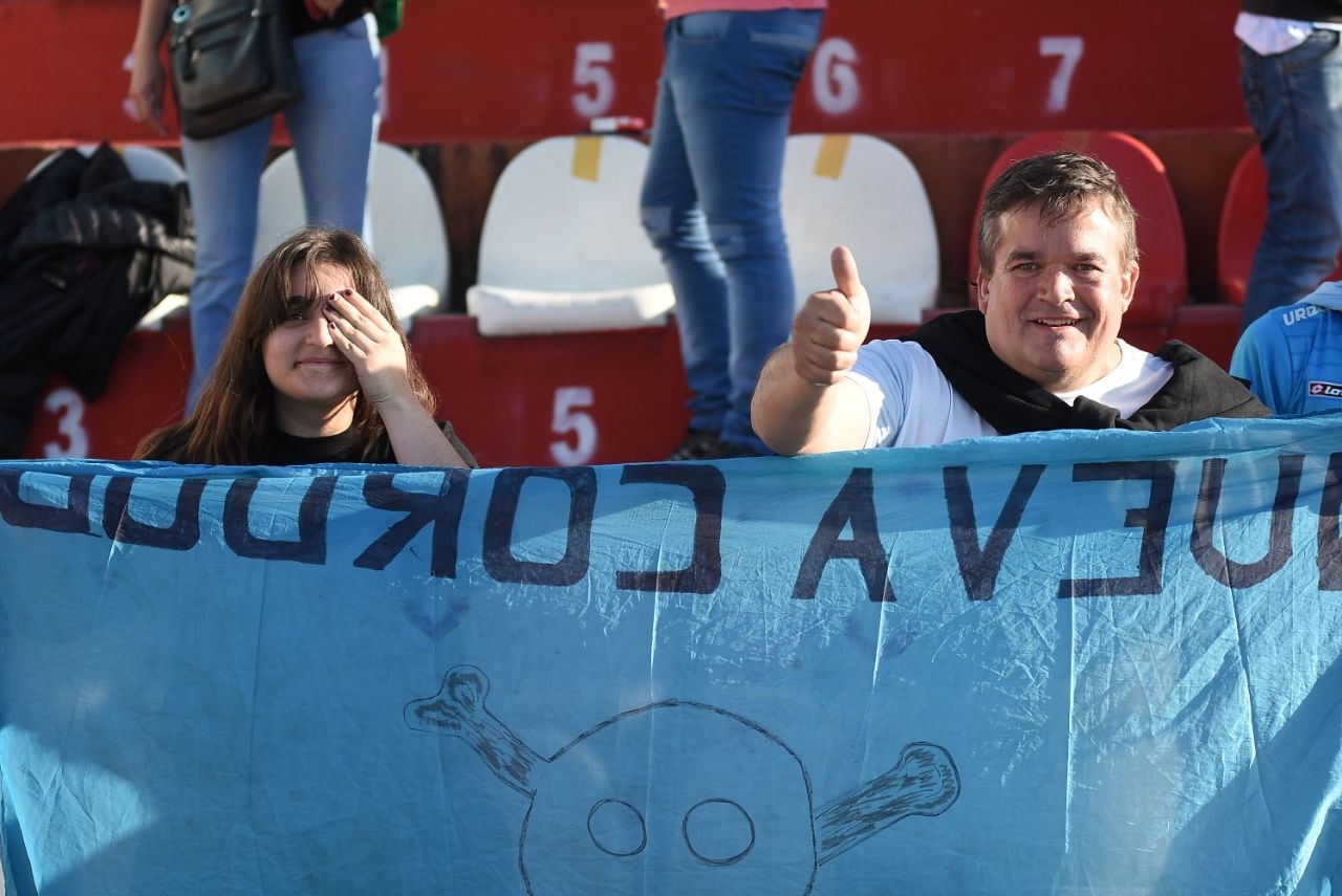 Una marea celeste copó el estadio de Unión de Santa Fe. Foto: Lucio Casalla / ElDoce.tv.