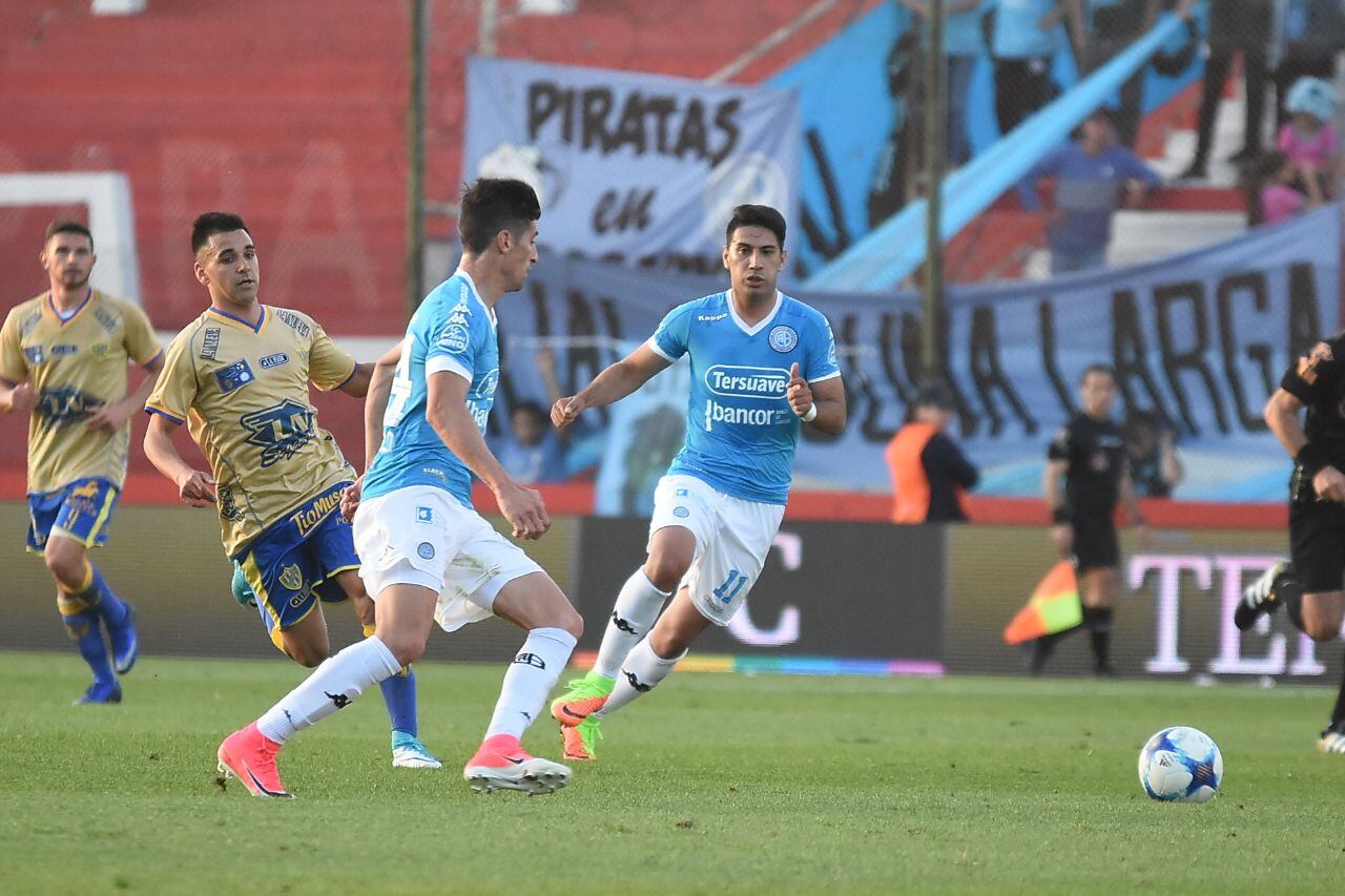 Una marea celeste copó el estadio de Unión de Santa Fe. Foto: Lucio Casalla / ElDoce.tv.