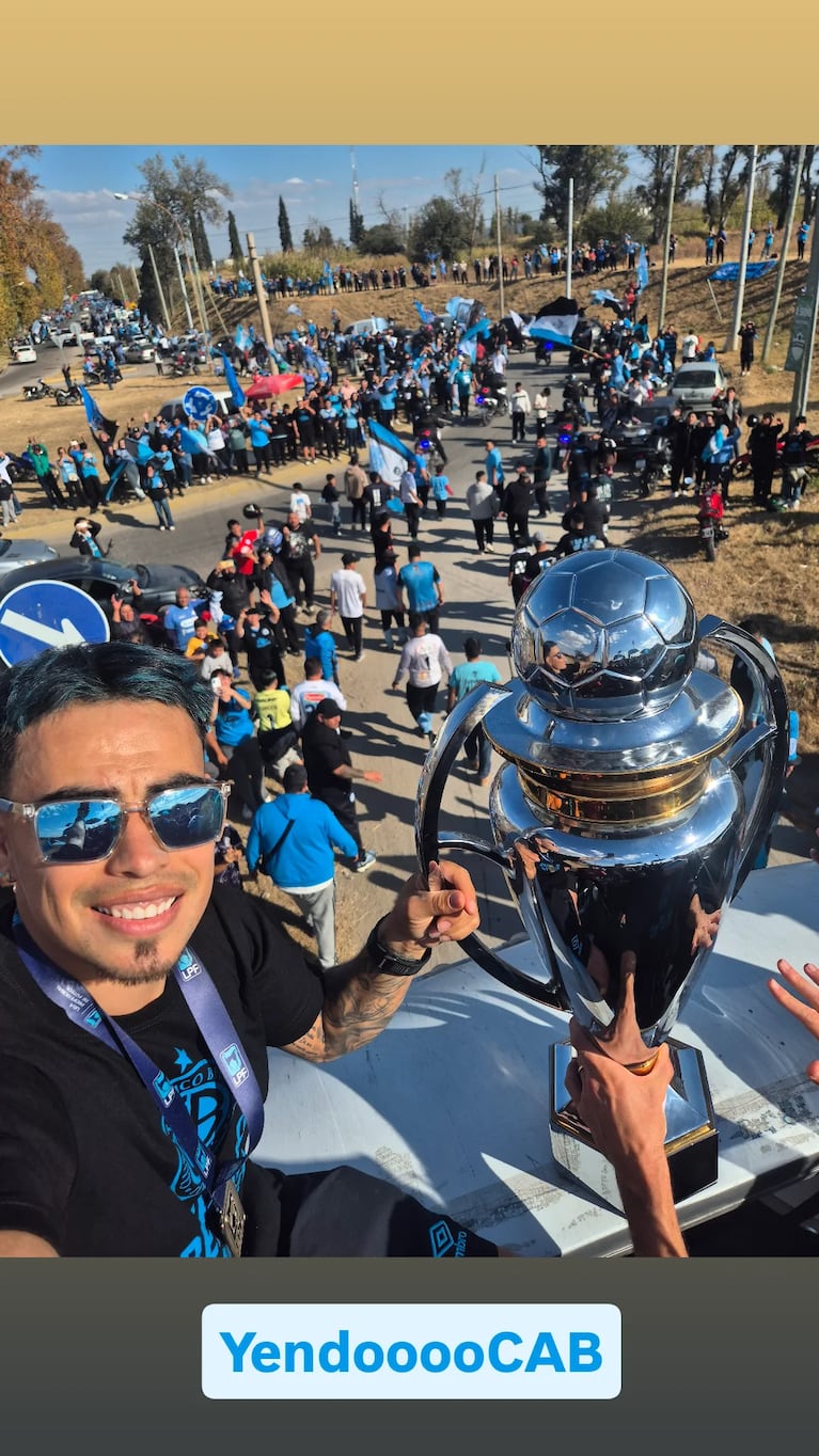 Una marea celeste inundó la Circunvalación por el histórico festejo de Belgrano campeón