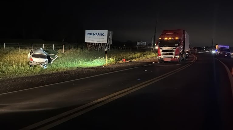 Una menor muerta y un joven en estado crítico tras un choque.