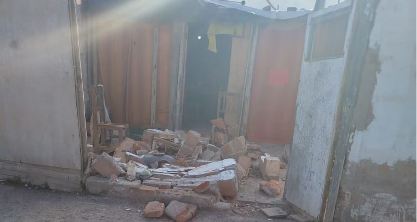 Una moto chocó el muro de una casa y mató a una nena de 3 años.