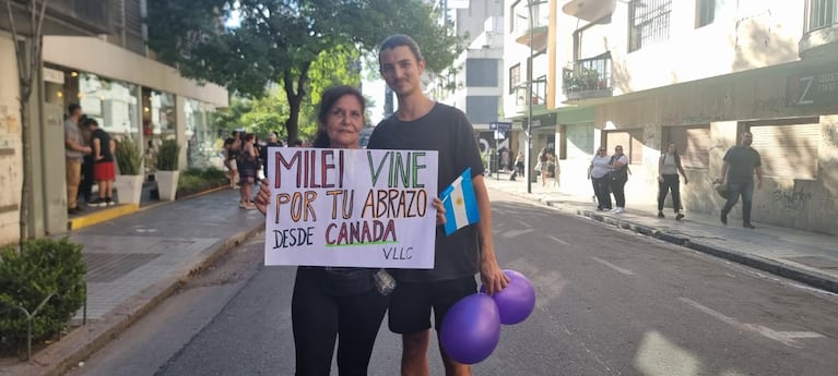Una mujer aseguró querer mudarse a la Argentina porque Milei ganó las elecciones.