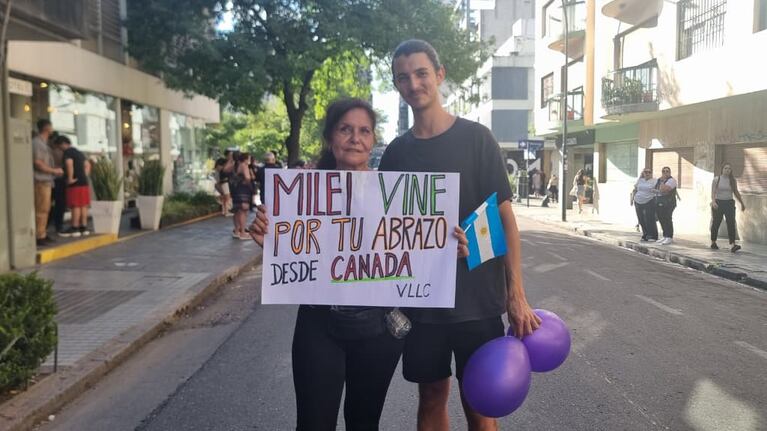 Una mujer aseguró querer mudarse a la Argentina porque Milei ganó las elecciones.