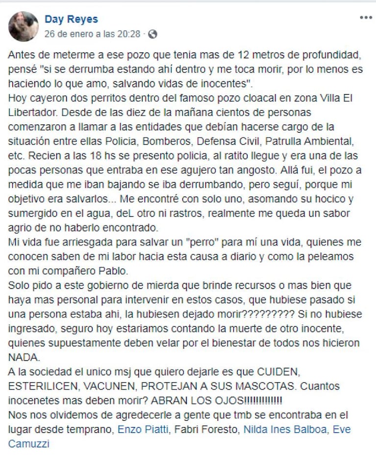 Una mujer bajó a un pozo negro para sacar a dos mascotas atrapadas en Villa Libertador