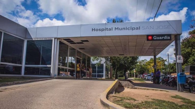 Una mujer llevó a su hijo de 2 años a un hospital y quedó detenida por matarlo a golpes