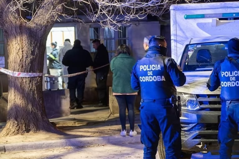 Una mujer mató a puñaladas a su hijo.