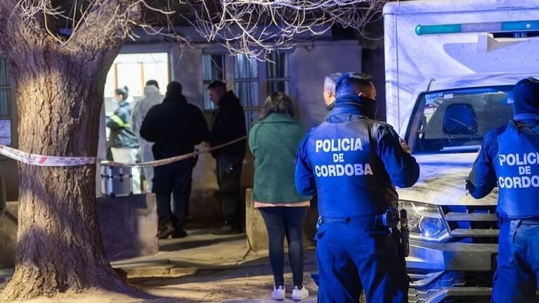 Una mujer mató a puñaladas a su hijo.
