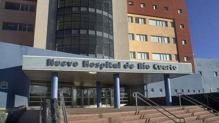 Una mujer murió y dos hombres están en estado reservado.