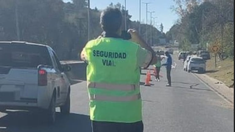 Una mujer que iba a pie murió arrollada por un auto a metros del acceso del Camino del Cuadrado