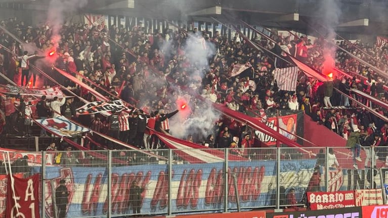 Una multitud acompañó a Instituto en la cancha de Newell's.