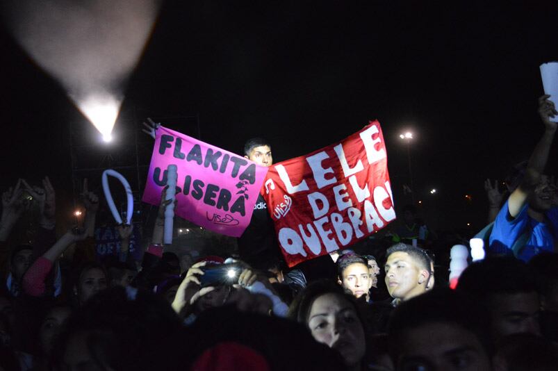 Una multitud disfrutó de Bersuit, Villano y Ulises Bueno durante la noche. Foto: Maxi López / ElDoce.tv.