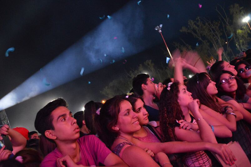 Una multitud disfrutó de Bersuit, Villano y Ulises Bueno durante la noche. Foto: Maxi López / ElDoce.tv.