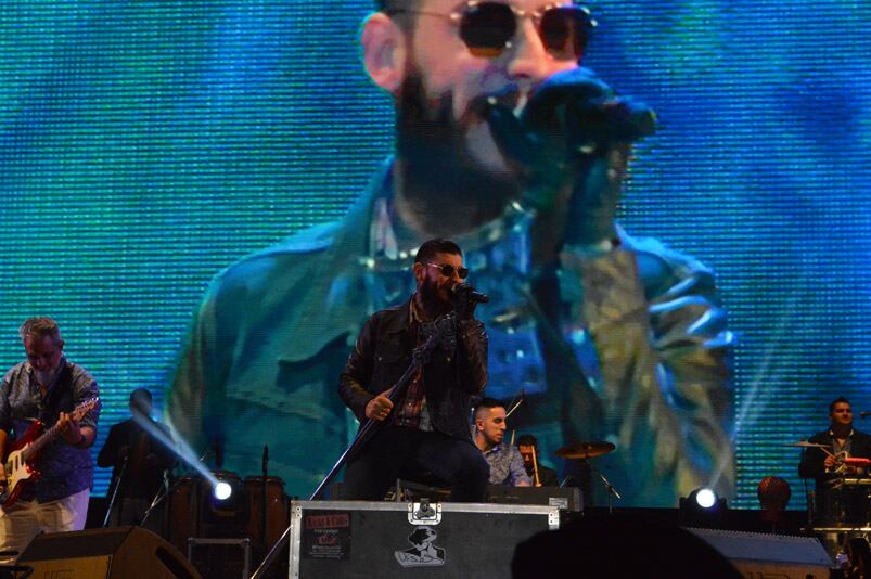 Una multitud disfrutó de Bersuit, Villano y Ulises Bueno durante la noche. Foto: Maxi López / ElDoce.tv.
