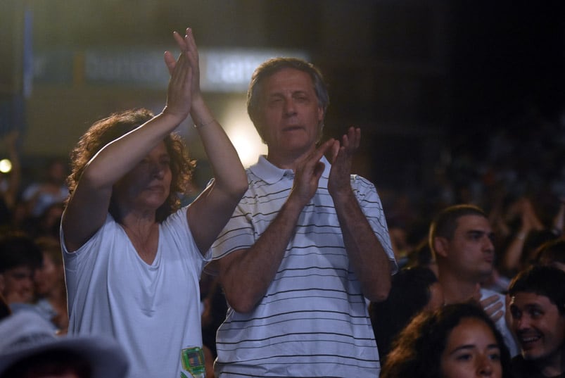 Una multitud disfrutó de la primera noche de Cosquín. Foto: Lucio Casalla / ElDoce.tv.