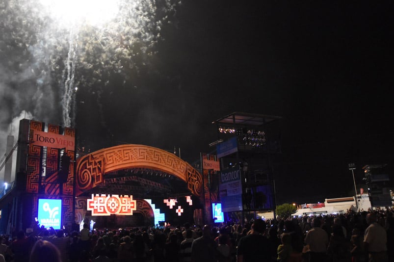 Una multitud disfrutó de la primera noche de Cosquín. Foto: Lucio Casalla / ElDoce.tv.