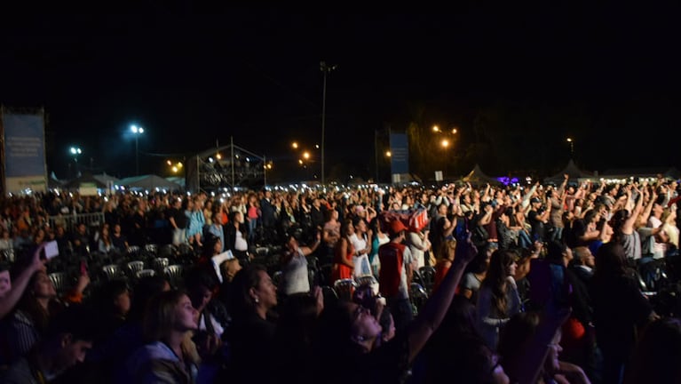 Una multitud disfrutó el recital de Luciano Pereyra en Alta Gracia. Foto: Maximiliano López/ElDoce.tv