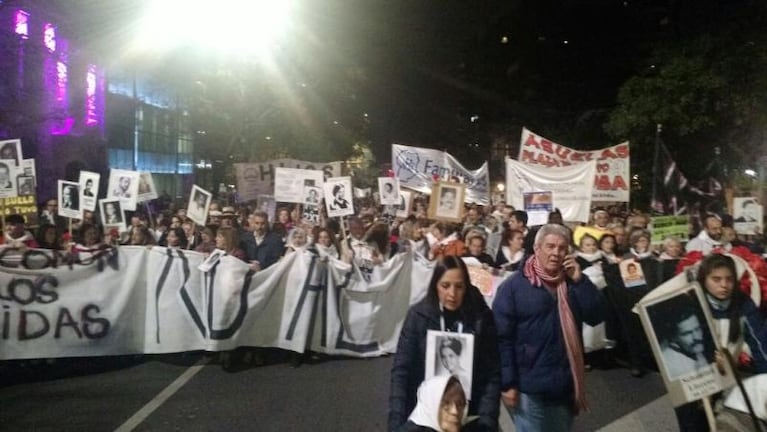 Una multitud marchó contra el 2x1 a represores