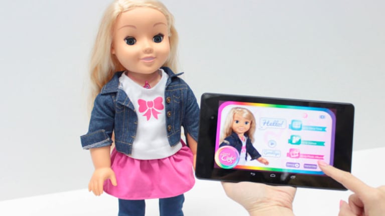 Una muñeca espía en Alemania causa problemas.