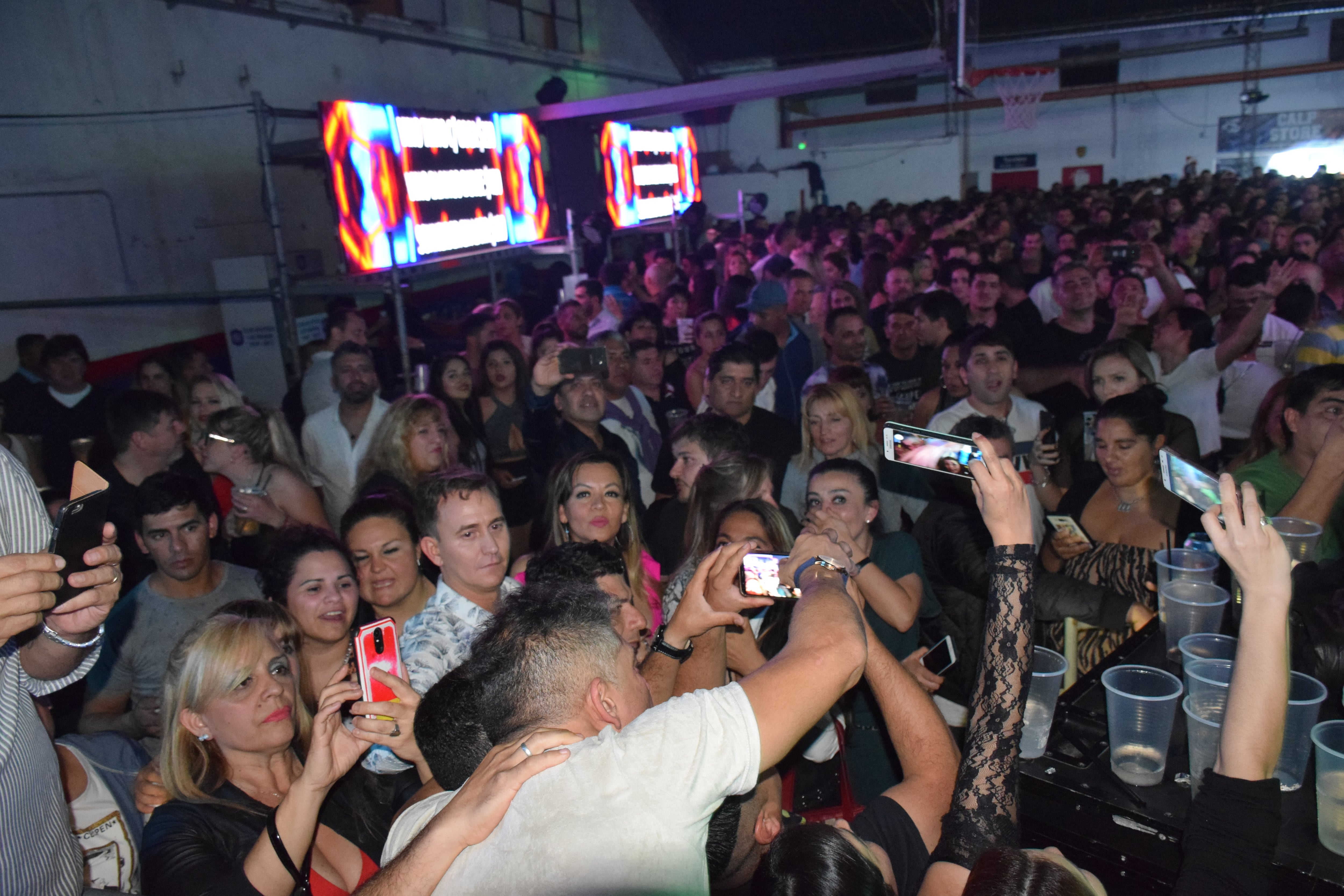 Una noche increíble se vivió el sábado en Las Palmas. Foto: Dahy Terradas / Cuarteteando