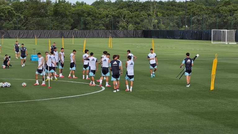 Una nueva sesión de entrenamiento de la Selección en Kansas City.