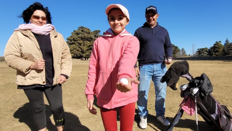 Una pequeña crack del golf: con 12 años es campeona nacional. Foto: Fredy Bustos/El Doce