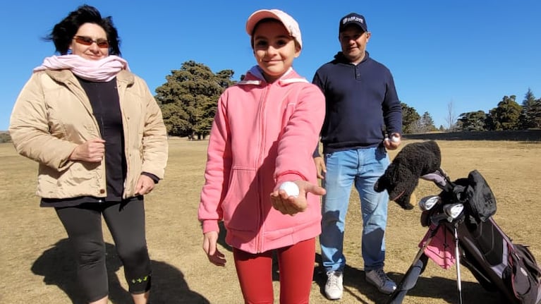 Una pequeña crack del golf: con 12 años es campeona nacional. Foto: Fredy Bustos/El Doce