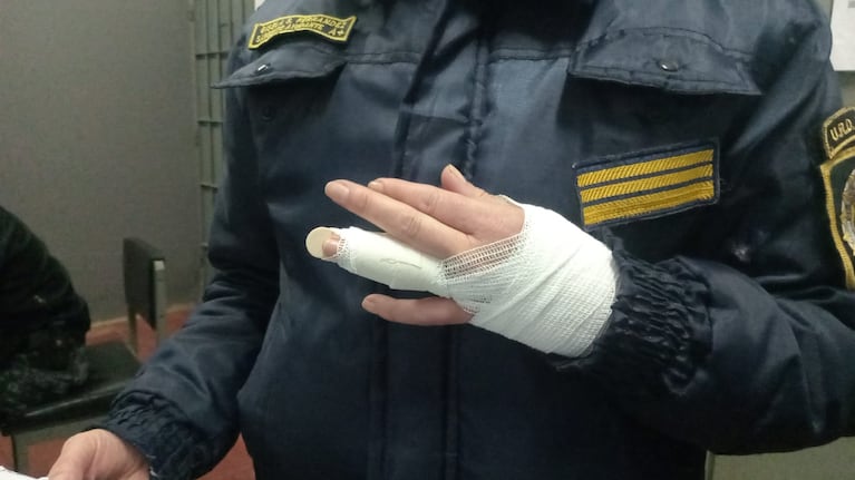 Una policía herida y dos detenidos de 18 y 14 años por disturbios en otra comisaría de Córdoba