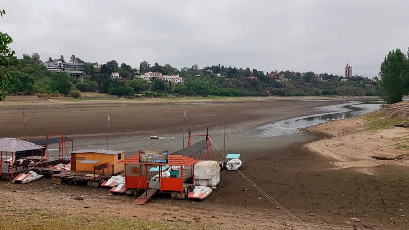 Una postal actual de la crisis hídrica que atraviesan los embalses de Córdoba. (Foto: Santiago Berioli)