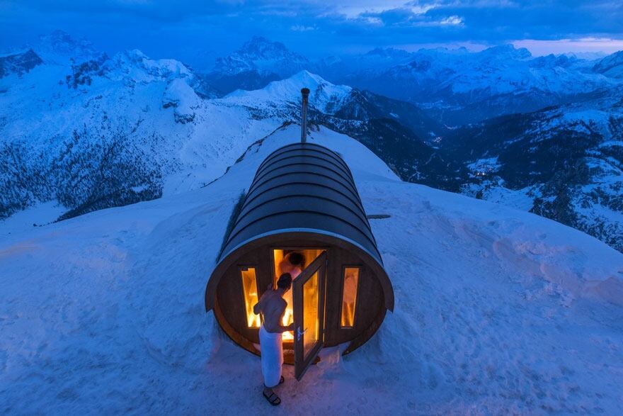 Una sauna ubicado a 2.800 metros de altura en el corazón de los Alpes italianos orientales. Stefano Zardini