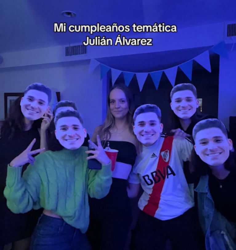 Una seguidora de Julián Álvarez festejó su cumpleaños con una temática del delantero. (Foto: TikTok/@belumariscotti)