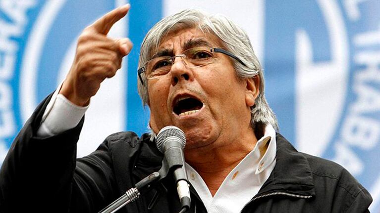 Una semana complicada para Moyano: ahora se sumó un pedido de blanqueo de sus cuentas.