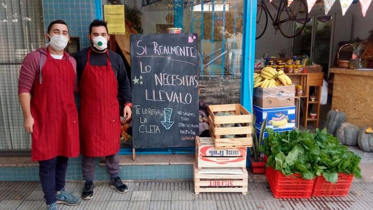Una verdulería de Jesús María ofrece productos sin costo "para el que lo necesite"