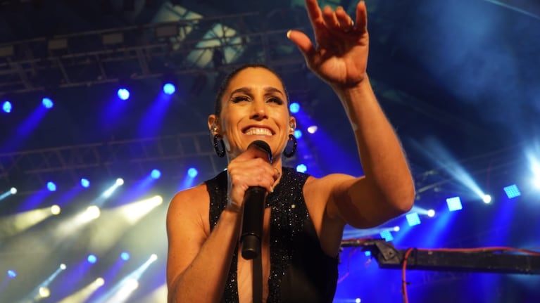 Una vez más, pisó el escenario del Festival con Pedro Aznar y Destino San Javier. Foto: Francisco Arias/El Doce.
