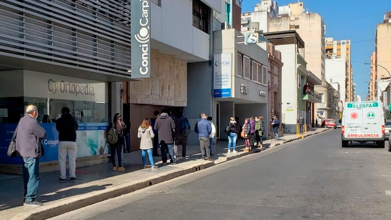Unas 300 personas del hospital serán hisopadas.