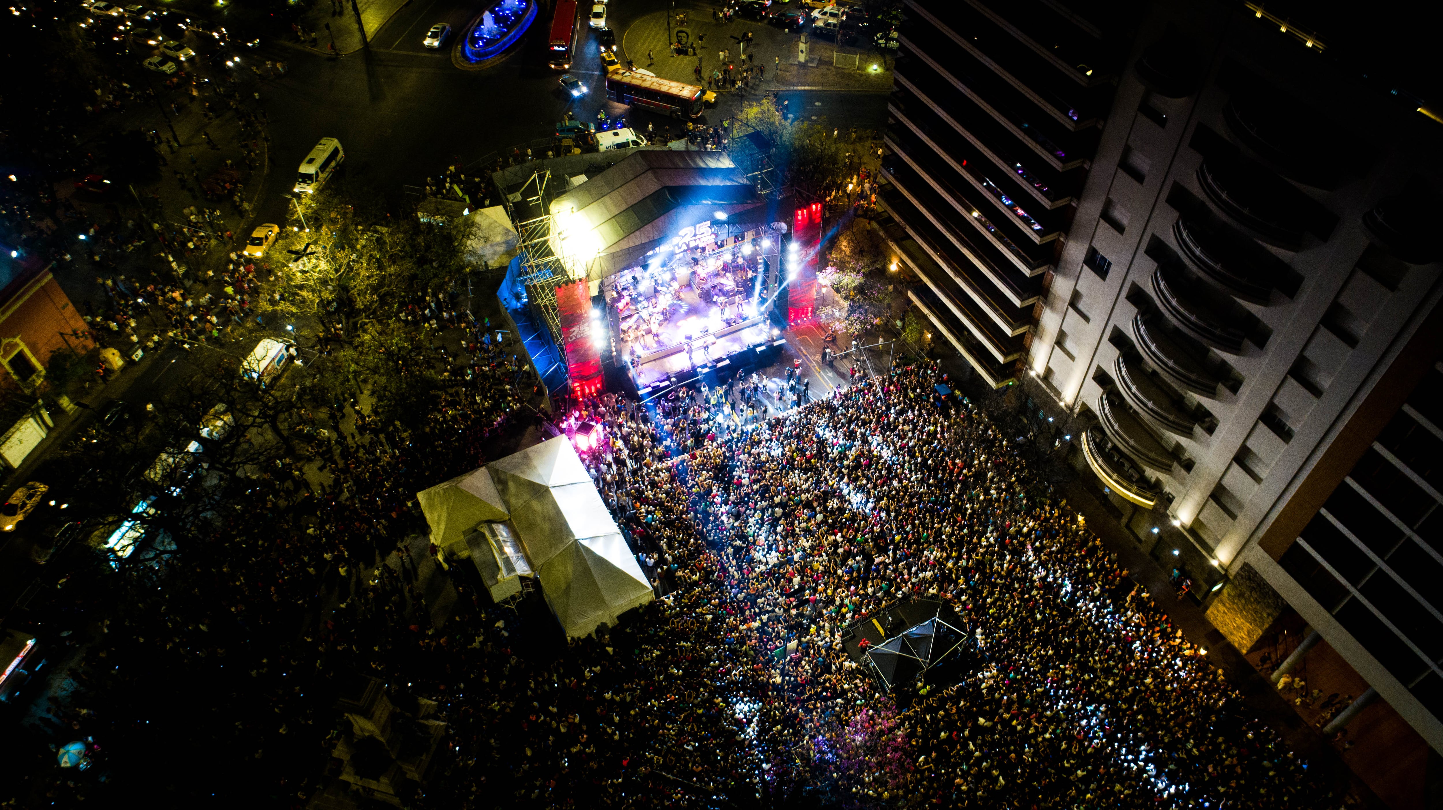 Unas 60 mil personas vibraron al ritmo de La Barra. Foto: Tato Maffini para UnGuaso.